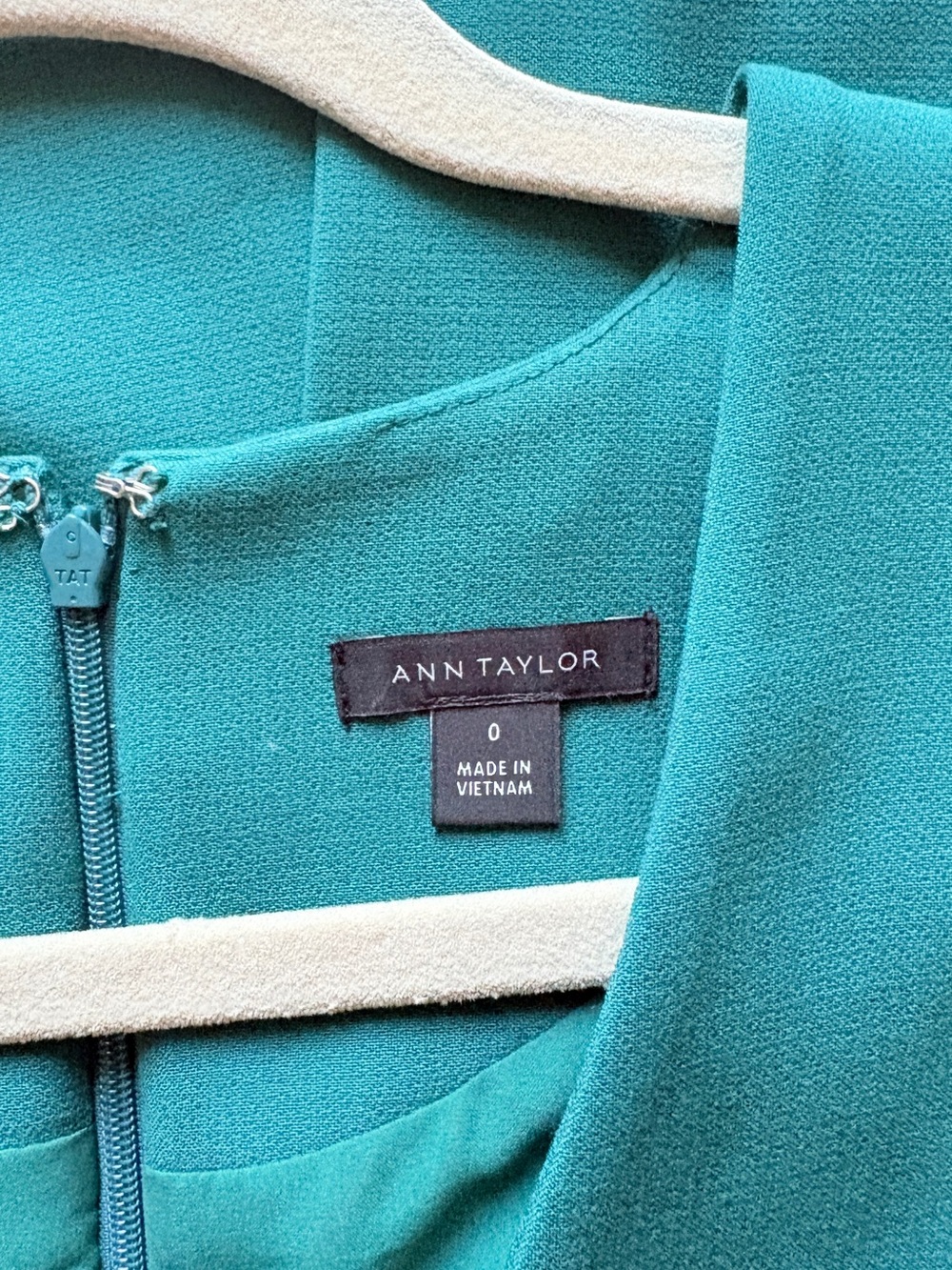 Ann Taylor Doubleweave V-Neck Sheath Dress — Teal Blue/Green — Size 0 - Picture 3 of 5